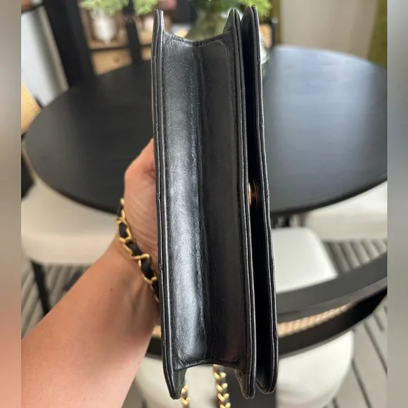 CHANEL Black Lambskin Full Flap Shoulder Bag - Picture 6 of 17